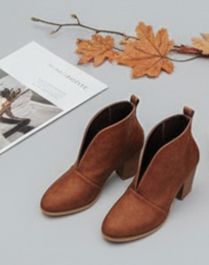 KYRA - Die Stiefelette, die Ihre Figur streckt ™